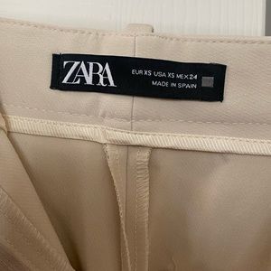 Zara womens pants, never worn but no tags